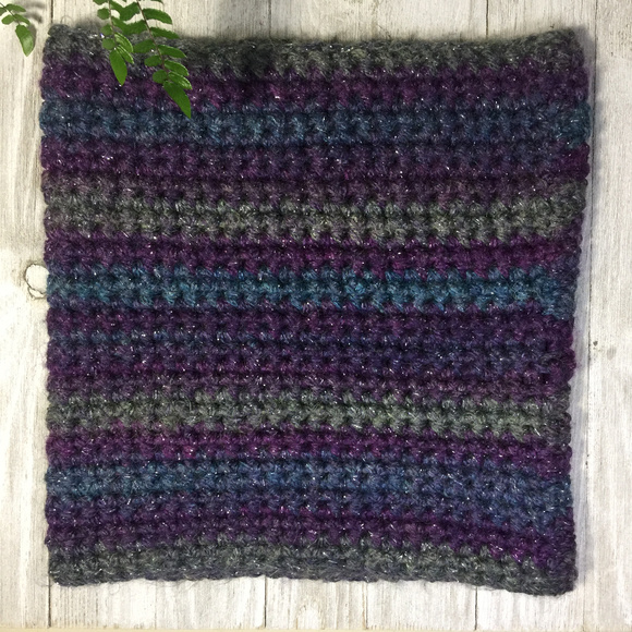 K&K Neck Warmer | Headband 2-in-1 Hand Crochet - Picture 2 of 5